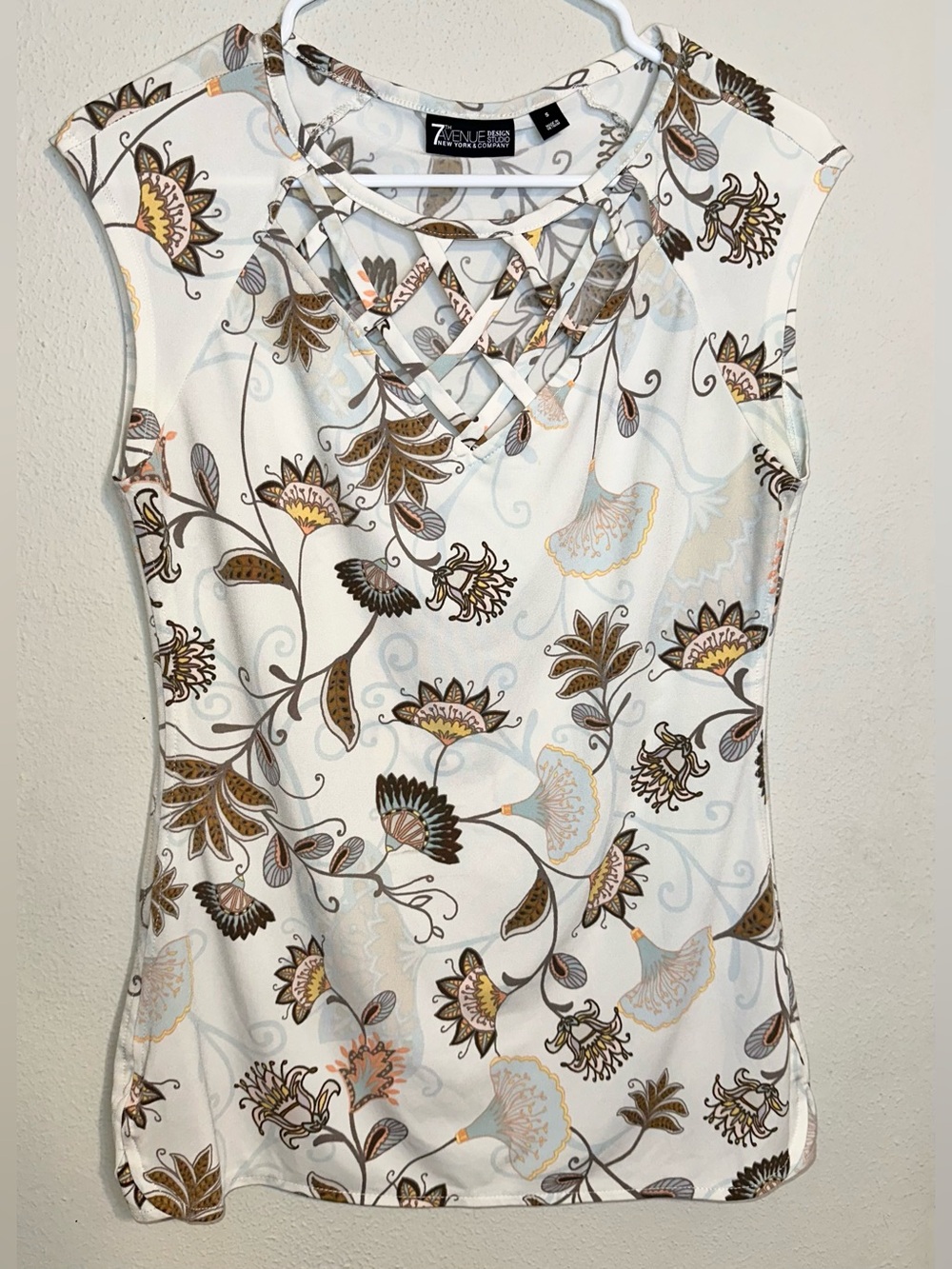 7th Avenue White Floral Sleeveless Top Brown